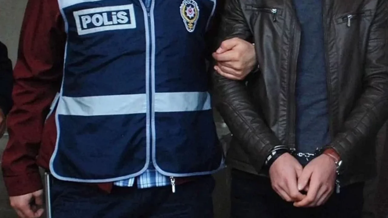 'İkinci el eşya dolandırıcılığı' operasyonunda 10 zanlı tutuklandı