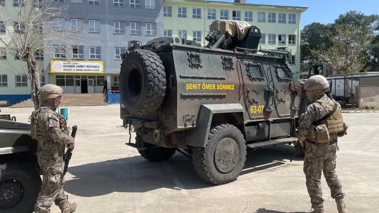 Eğitimcilerden Şanlıurfa'daki lise saldırısı sonrası 'iş bırakma' kararı