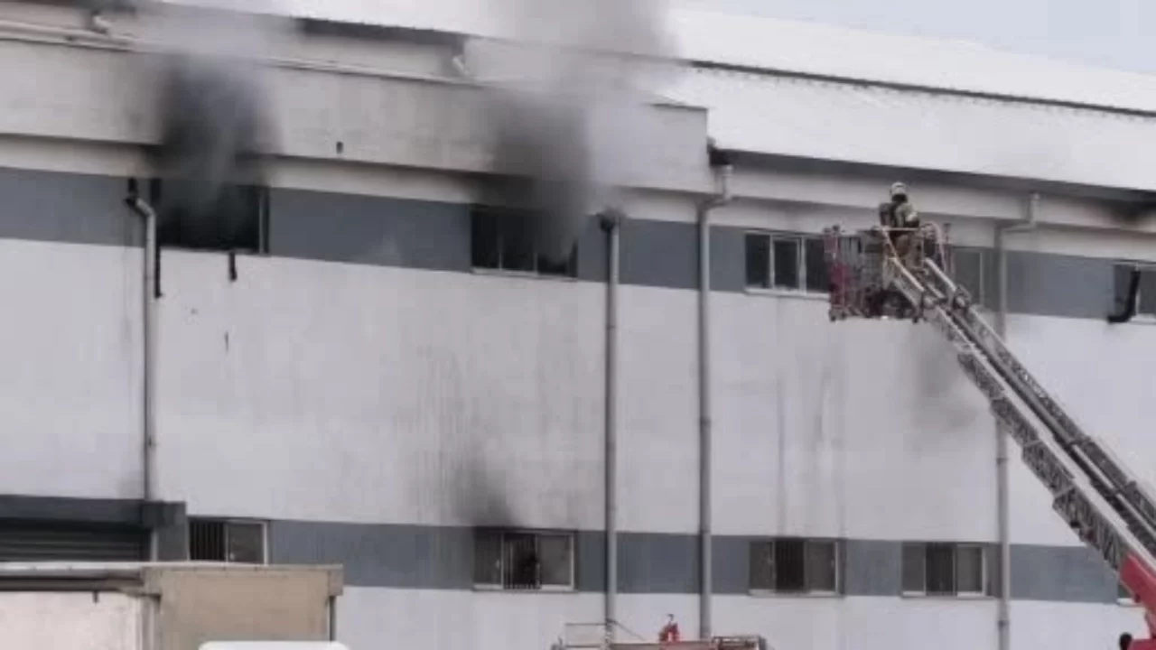 Bursa'da mobilya fabrikasında yangın