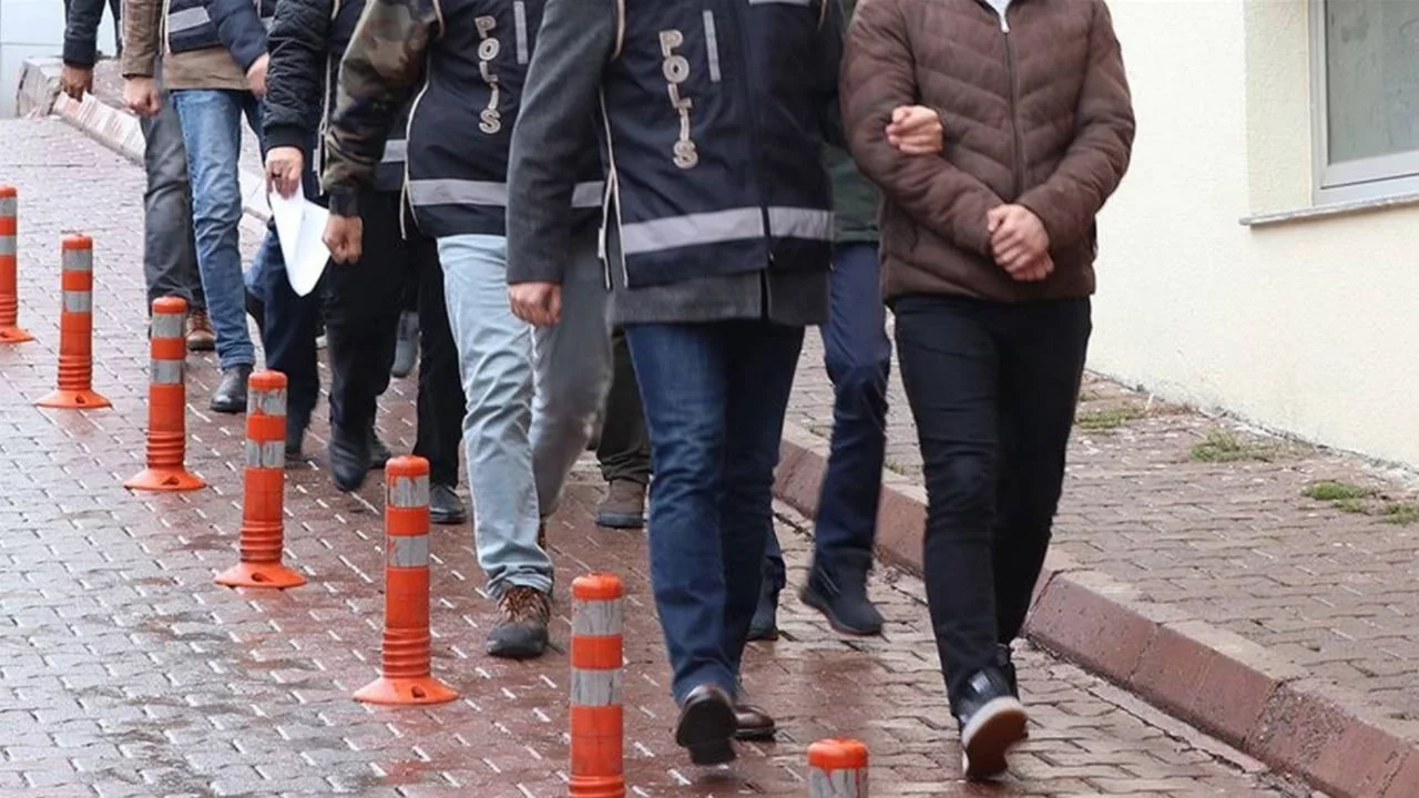Mersin merkezli 9 ilde FETÖ operasyonu: 43 gözaltı