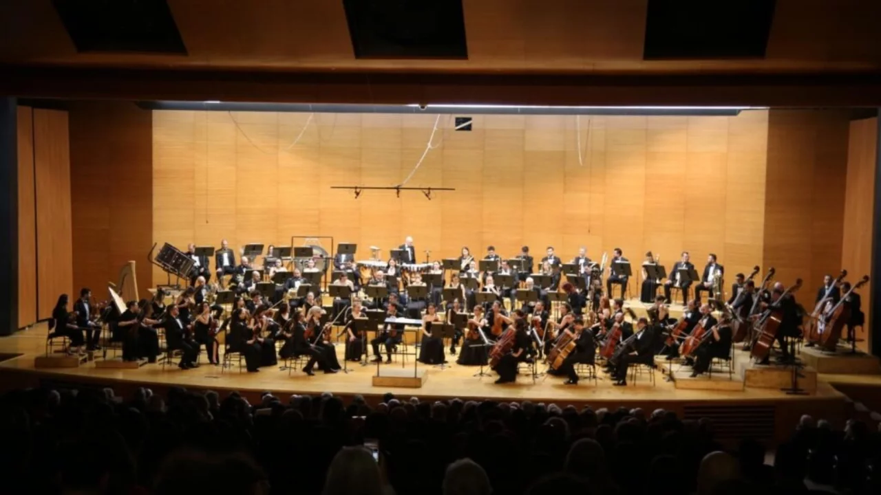 Bursa Bölge Devlet Senfoni Orkestrası'ndan Prof. Dr. Ayhan Kızıl anısına özel konser