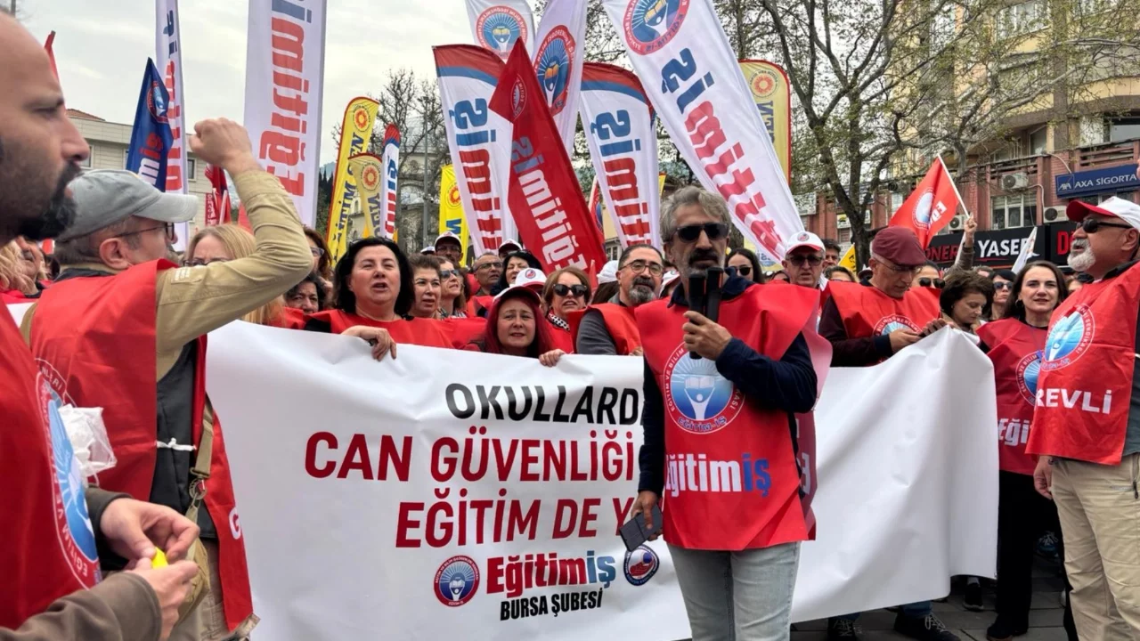 Okullarda şiddet tepkisi: Bursa'da eğitimciler iş bıraktı