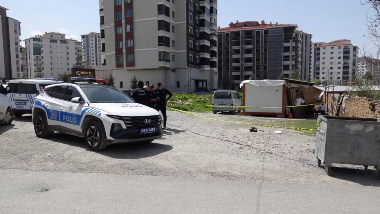 Öğrenciler arasında bıçaklı kavga: Yaralılar var