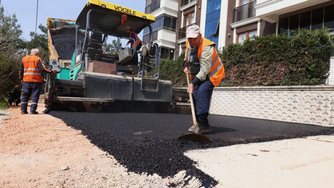 Osmangazi'de asfaltlama çalışmaları devam ediyor