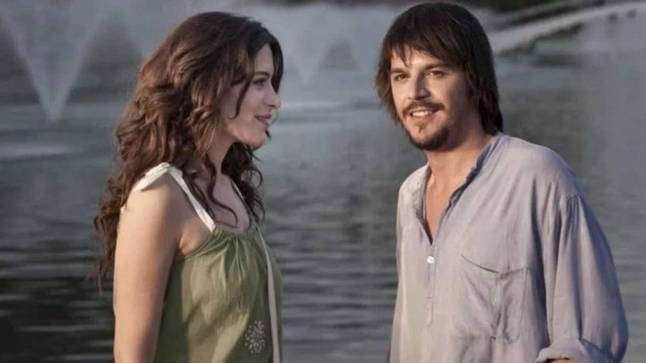 Mehmet Günsür müjdeyi verdi: Sevilen serinin devam filmi çekilecek