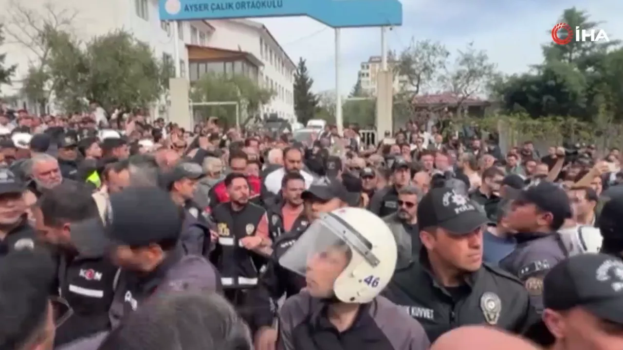 Kahramanmaraş'ta öğrenci yakınları ile güvenlik güçleri arasında arbede yaşandı