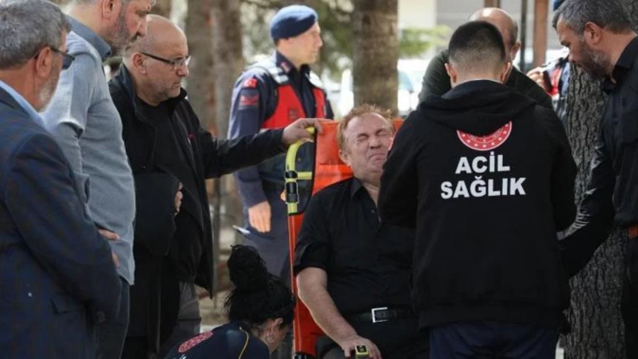 Ayla öğretmenin eşi cenazede fenalaştı