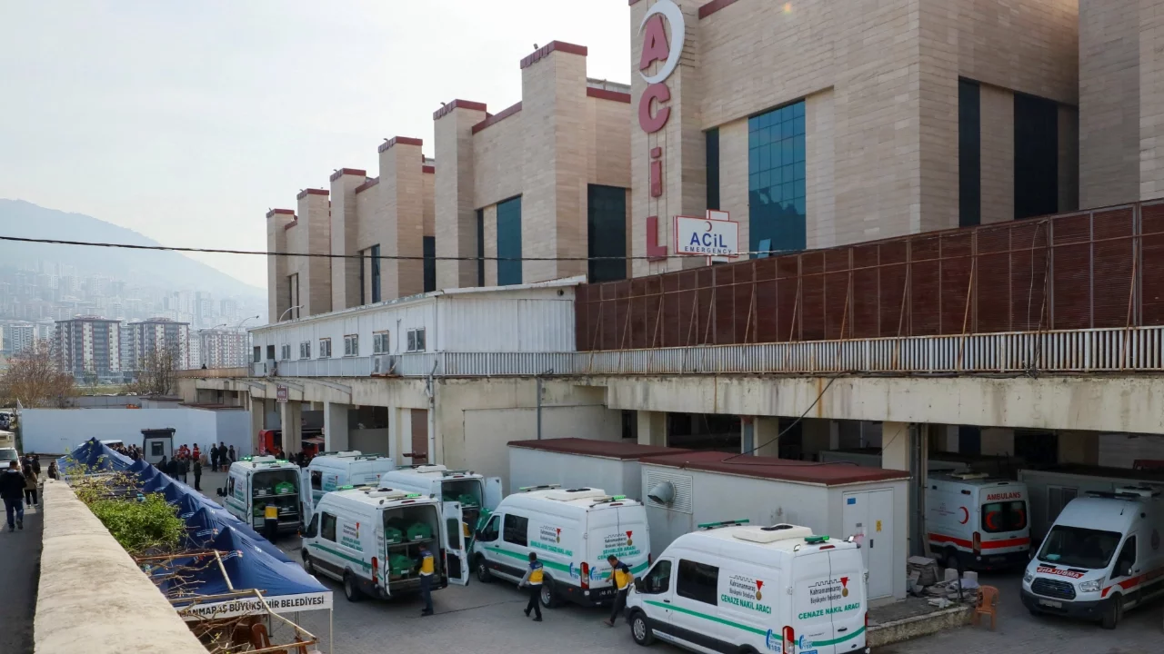 Kahramanmaraş okul saldırısında ölenlere gözyaşlarıyla veda