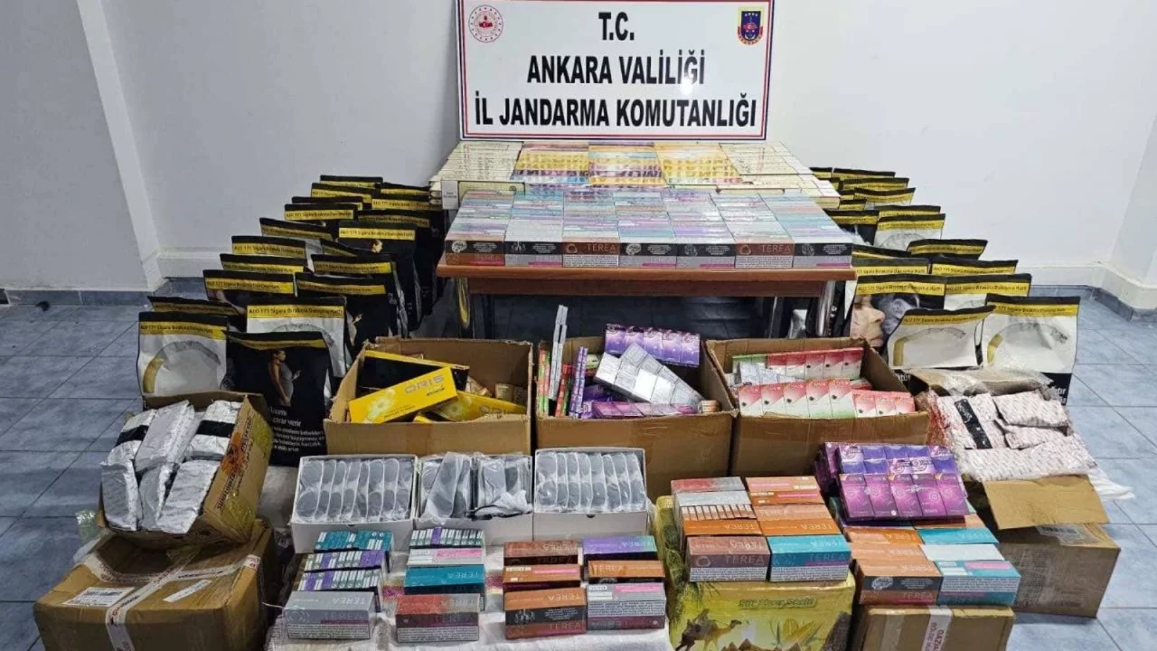 Başkentte bir tırda 3 bin 125 güneş gözlüğü ele geçirildi