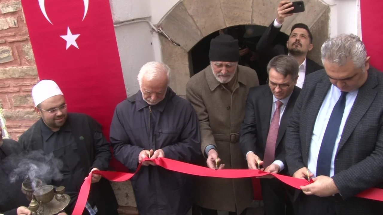 Bursa'da Abdüllatif Kudsi Türbesi yeniden ziyarete açıldı