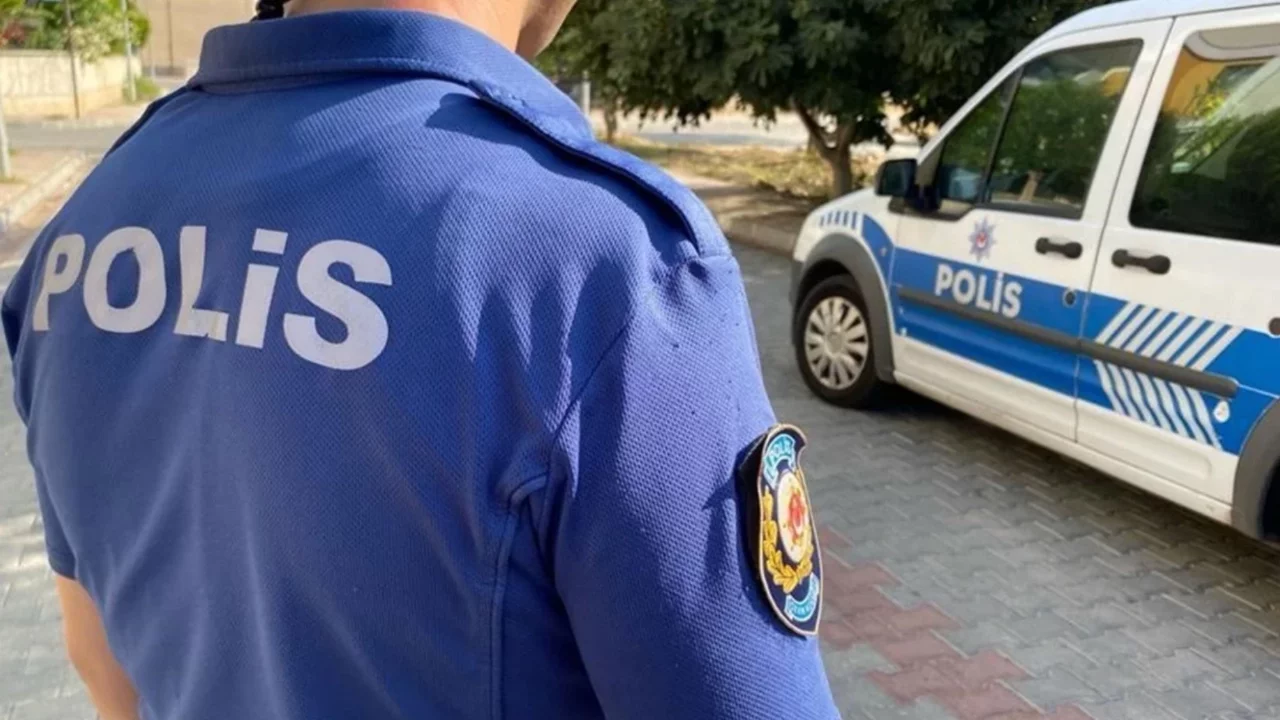 Türk bayrağına saygısızlık yapan 15 yaşındaki şüpheliye adli işlem