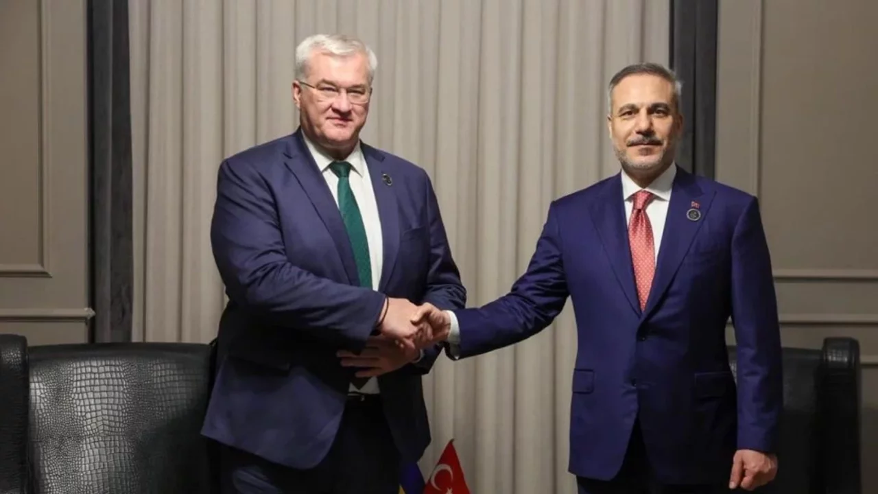 Bakan Fidan, Ukraynalı mevkidaşı ile bir araya geldi