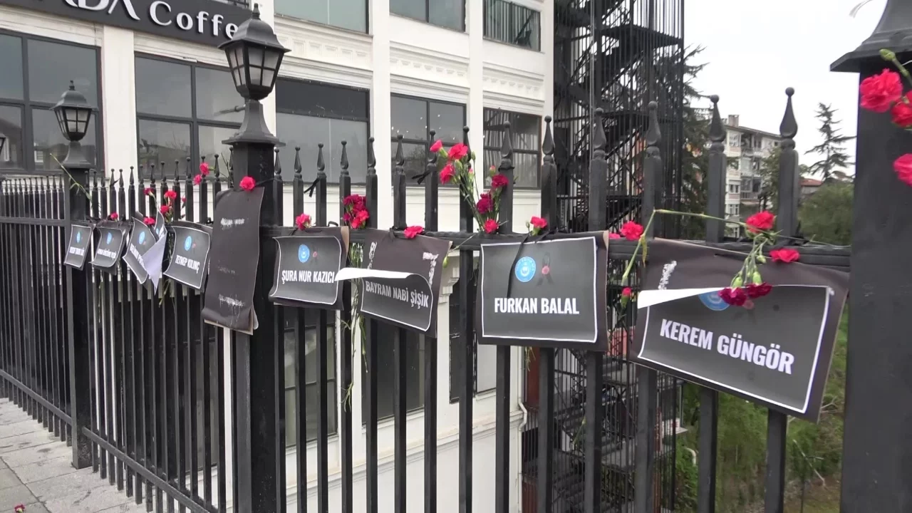 Bursa'da hayatını kaybeden öğretmen ve öğrenciler anıldı