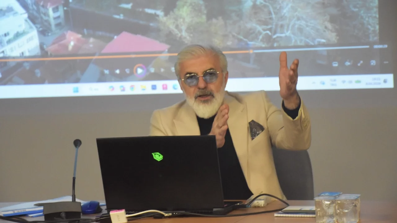 Güney Özkılınç'tan 'Bursa'nın Kültürel Mirası' söyleşisi