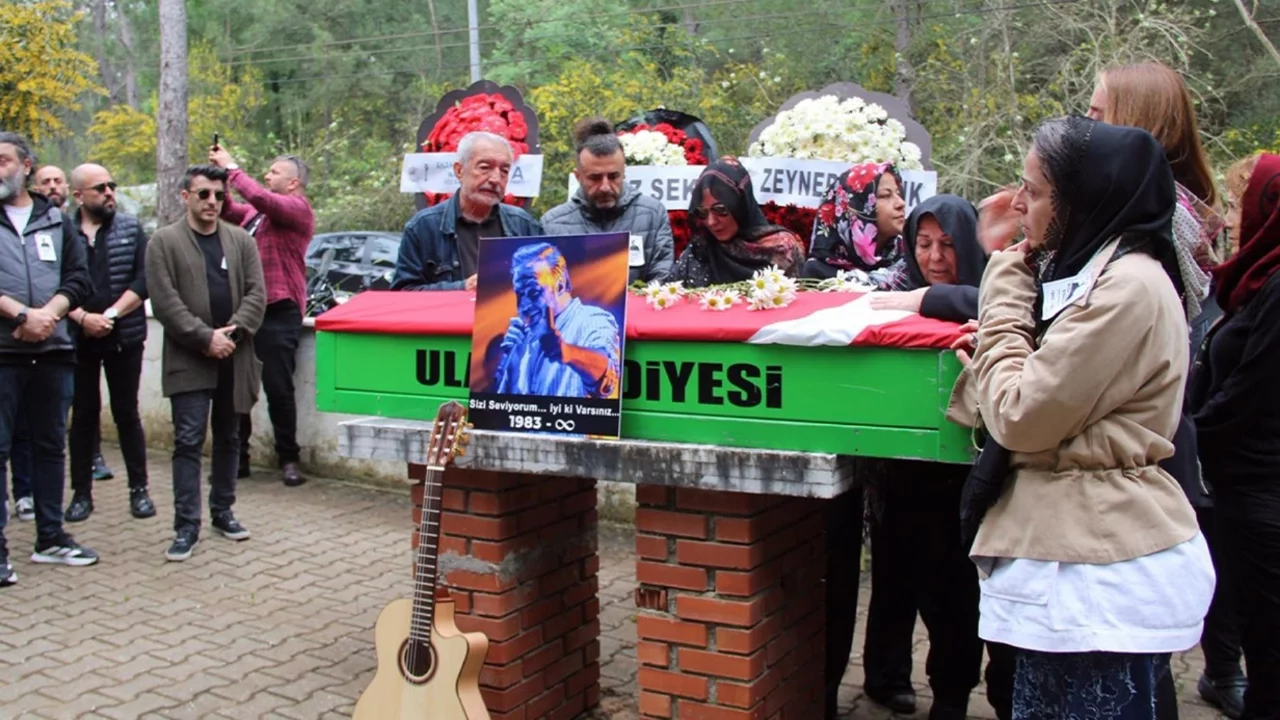 Müzisyen Rıza Tamer Şişman toprağa verildi