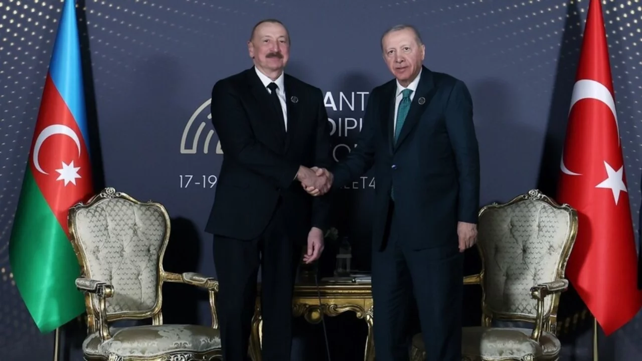 Cumhurbaşkanı Erdoğan'dan Antalya Diplomasi Forumu'nda diplomasi trafiği