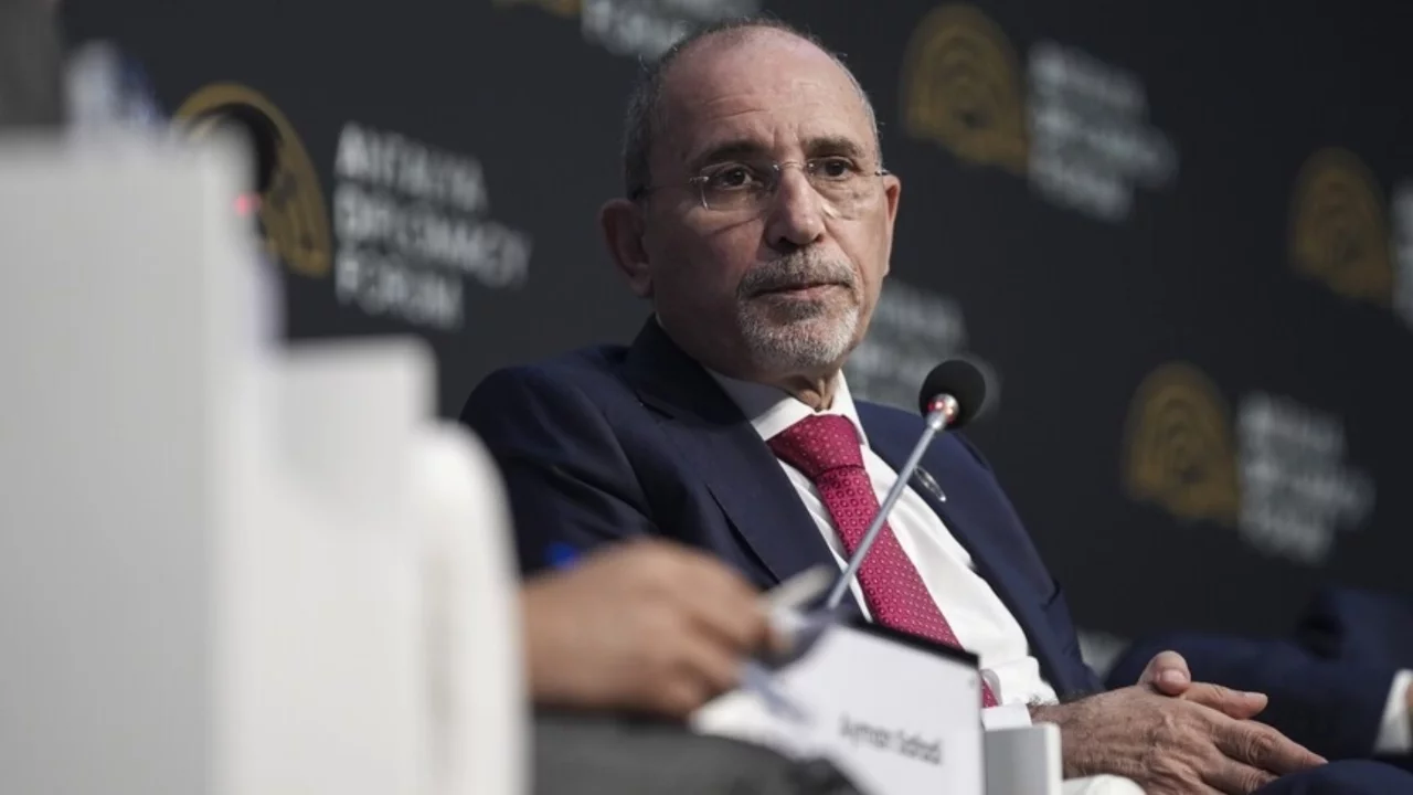 Ürdün Dışişleri Bakanı: Suriye'yi artık bütün dünya destekliyor