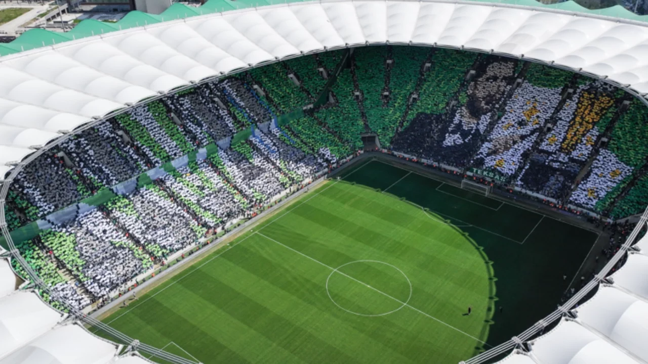 Bursasporlu taraftarlardan şampiyonluk koreografisi!