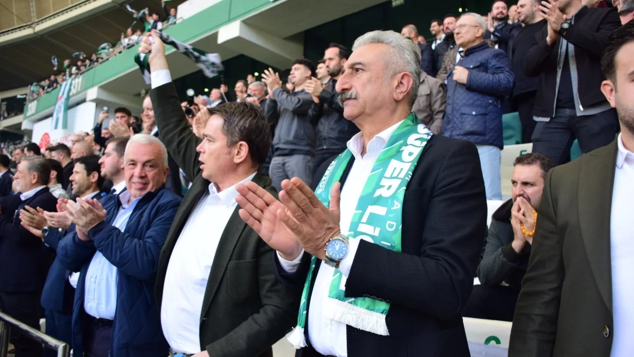 CHP Bursa İl Başkanı Nihat Yeşiltaş'tan Bursaspor'a kutlama mesajı