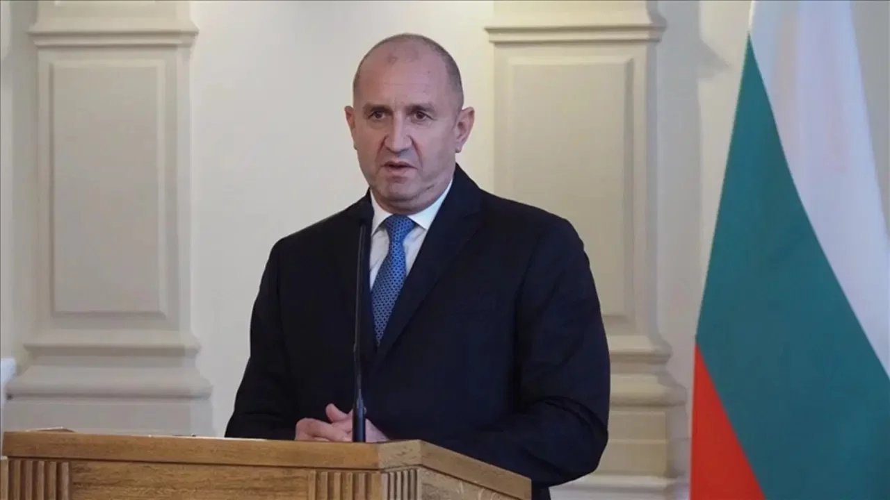 Bulgaristan'da seçimi, eski Cumhurbaşkanı Radev kazandı