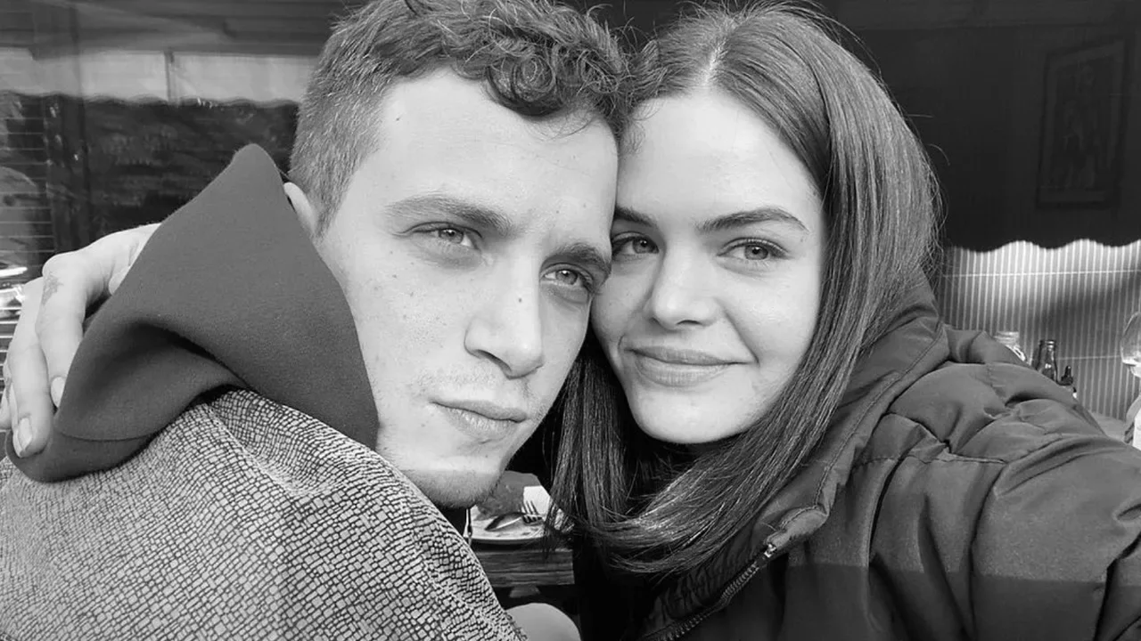 Lara Paşalı düğün fotoğraflarını sildi!