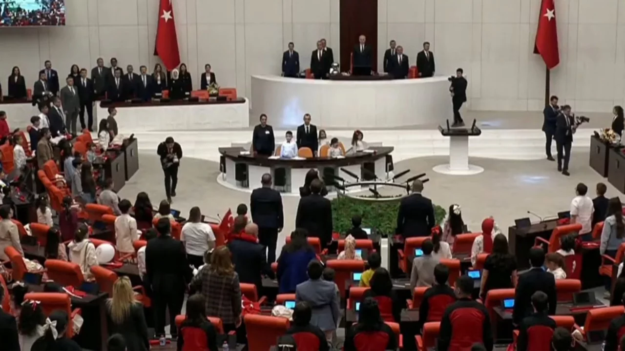 TBMM'nin açılışının 106. yıl dönümü dolayısıyla çocuk özel oturumu düzenlendi