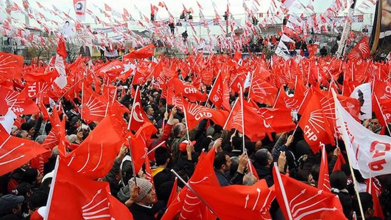 CHP'den Ataşehir'de miting! Ekrem İmamoğlu: 'Öyle bir bataklığa saplandılar ki...'