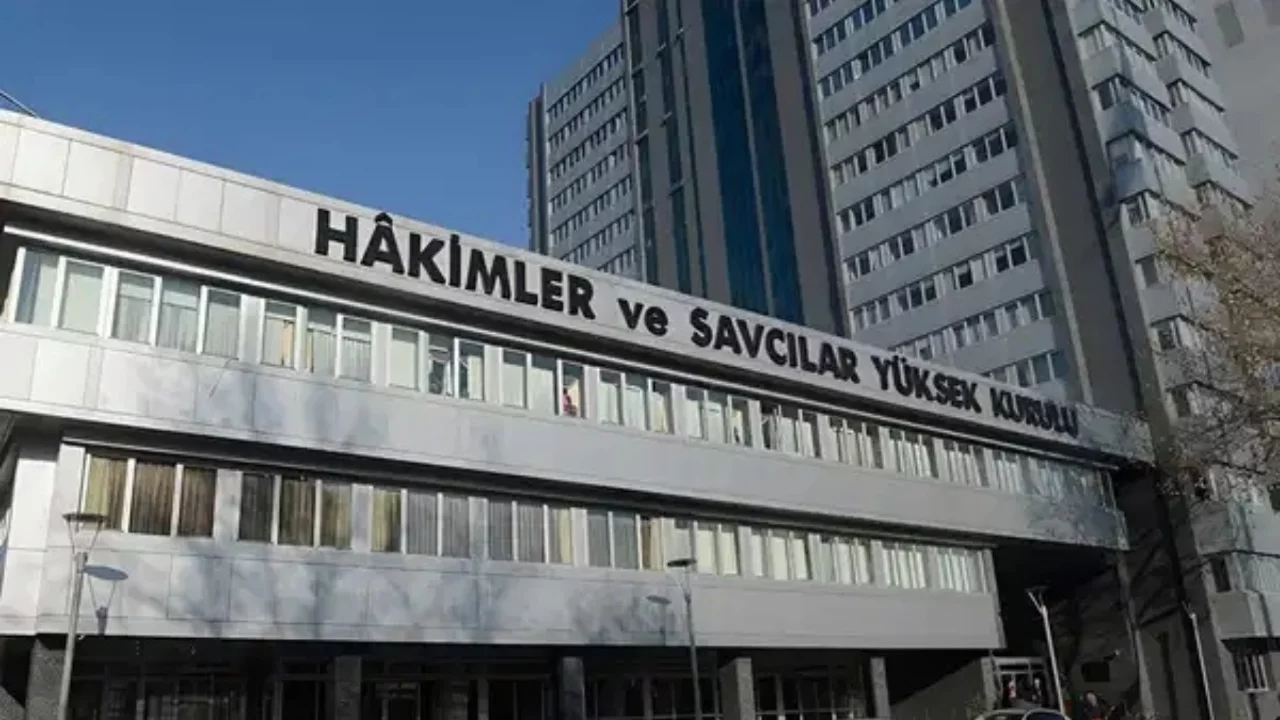 Hakimler ve Savcılar Kurulu, 14 hakim ve savcının görev yerini değiştirdi