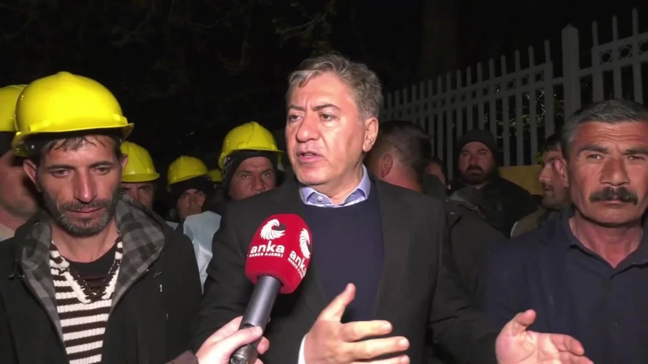 CHP'li Emir'den Doruk Madencilik işçilerine destek: 'Bir kere de işçiden yana olun'