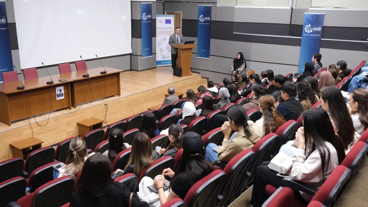 Bursa ULUTEK, Kazakistanlı öğrencileri ağırladı