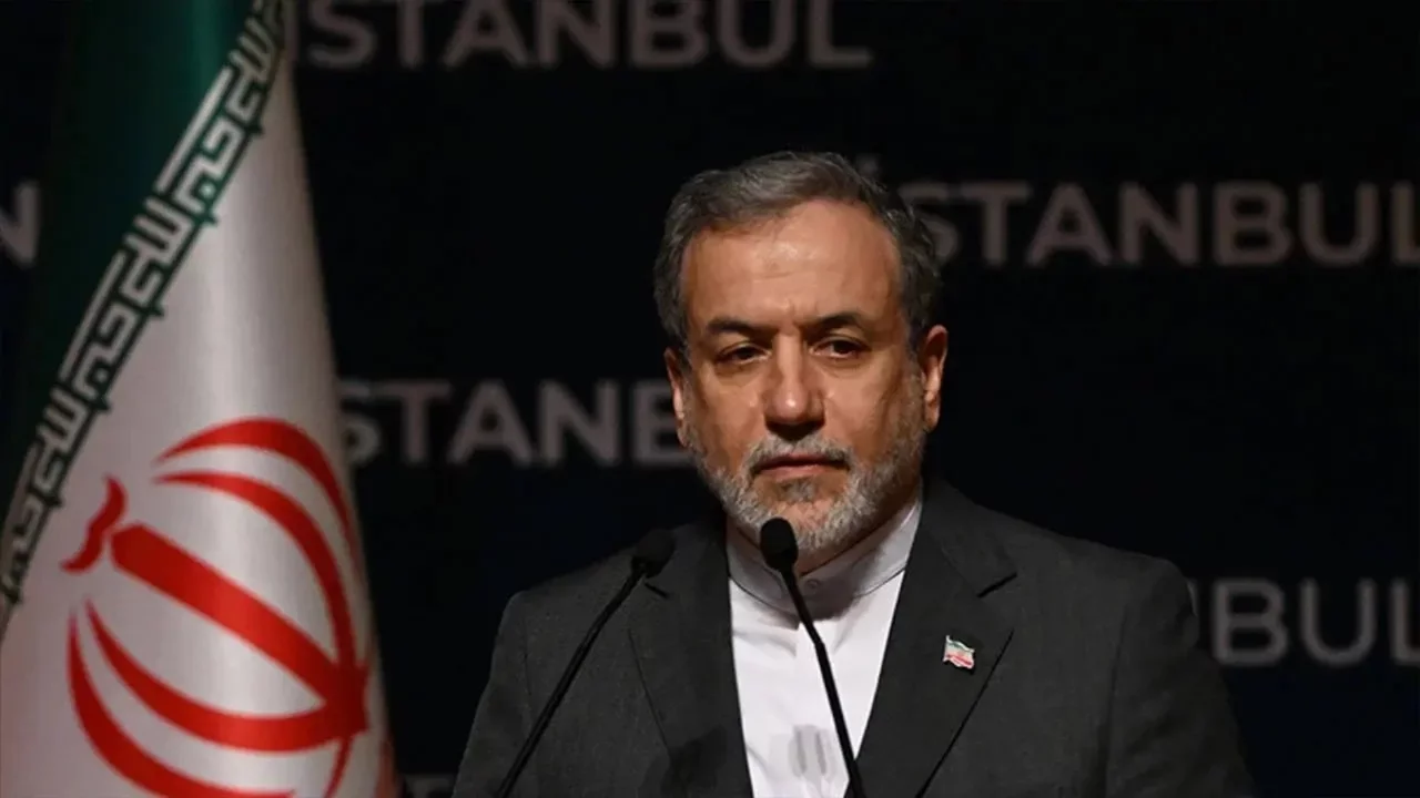 Arakçi: "ABD'nin tehditleri diplomatik sürecin ilerlemesini sekteye uğratıyor"