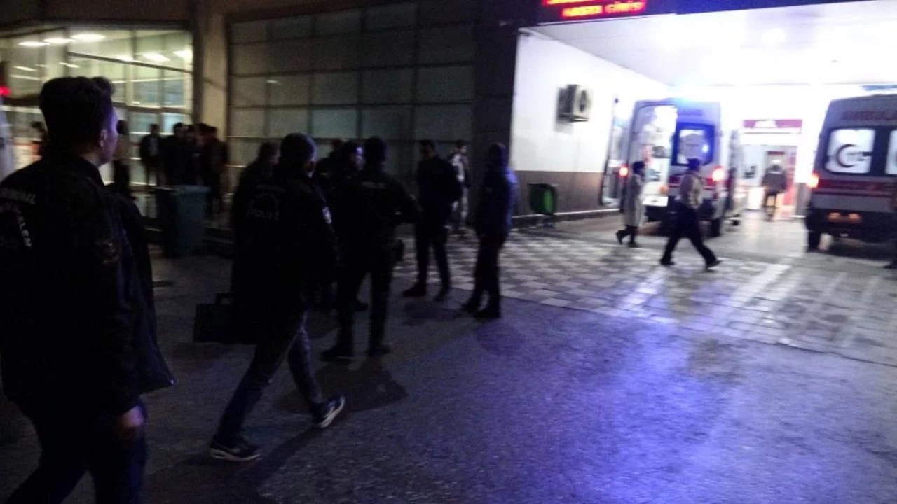 Malatya'da silahlı ve bıçaklı kavga: 2 kişi yaralandı