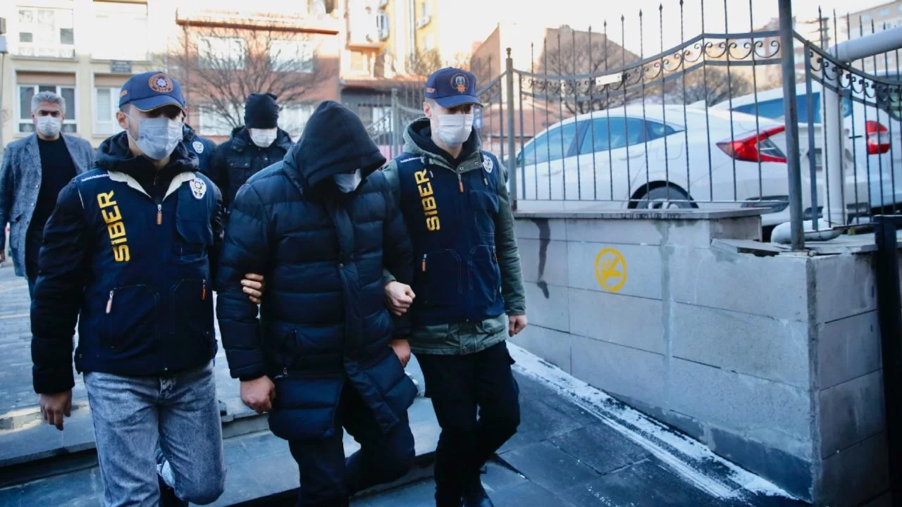 Bursa dahil 41 ilde yasa dışı bahis operasyonu: 111 kişi gözaltına alındı