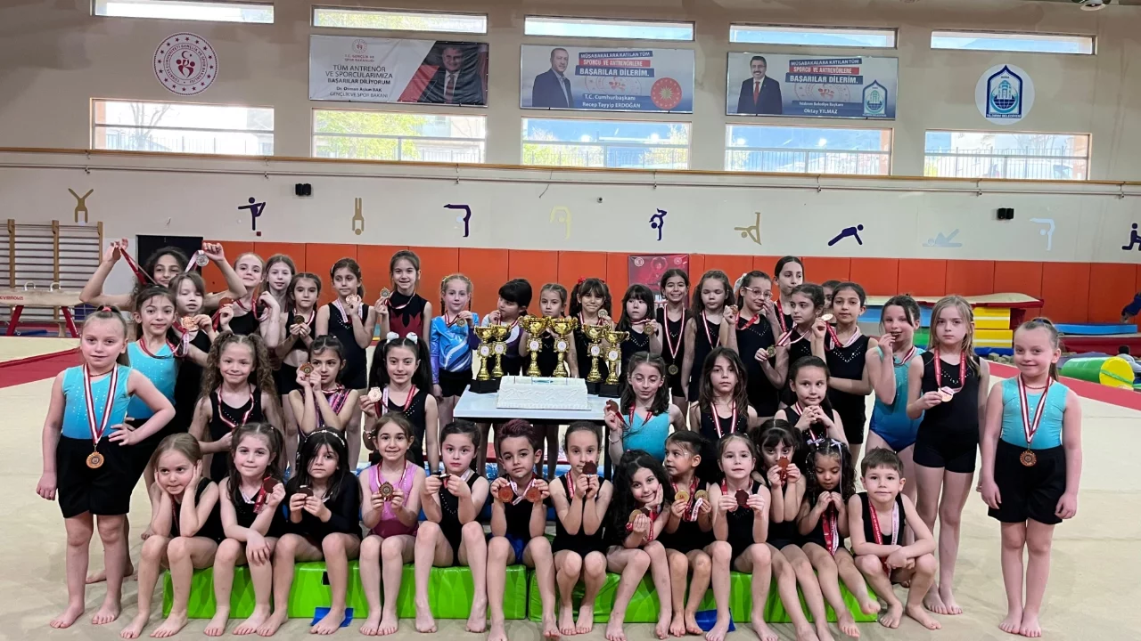 Yıldırımlı sporcular TBMM Kupası'ndan 6 madalya ile döndü