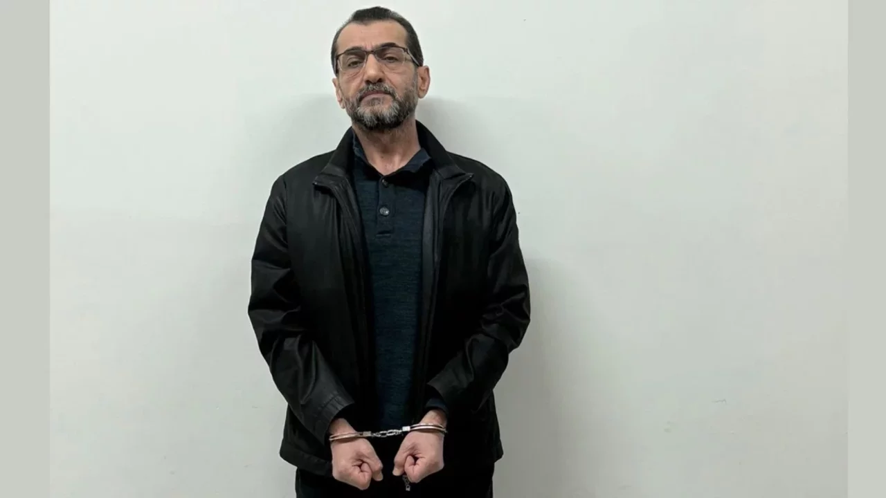 İstanbul'da düzenlenen operasyonda FETÖ'nün kilit ismi yakalandı