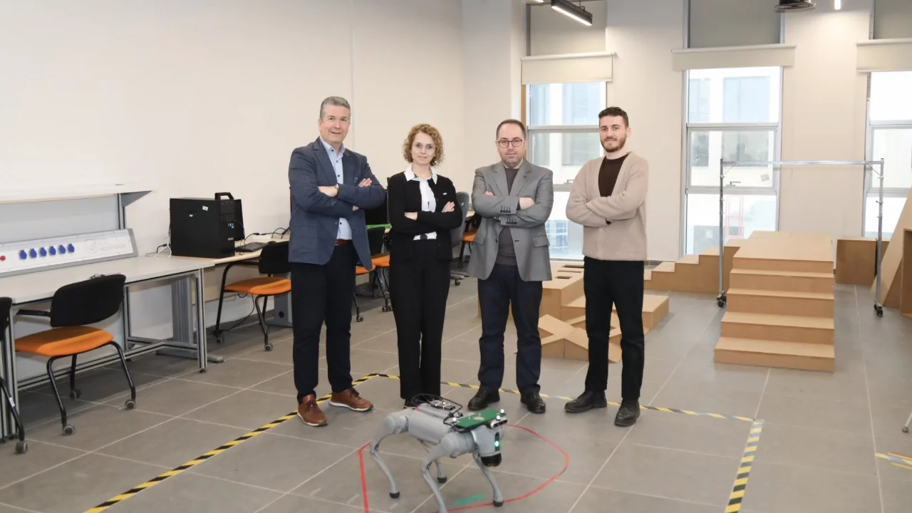 Bursa Teknik Üniversitesi ortaokul ve lise öğrencilerini robotlarla tanıştıracak