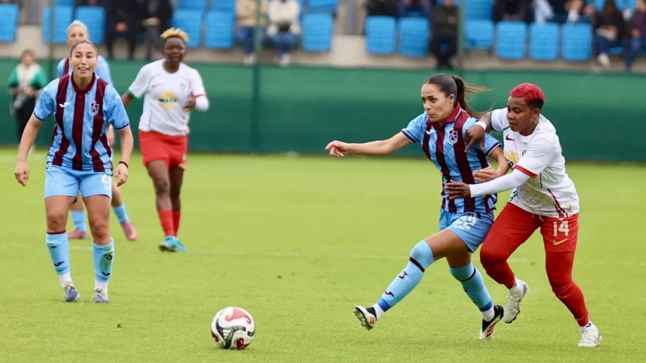 Trabzonspor, Amedspor'u 2-0 mağlup etti