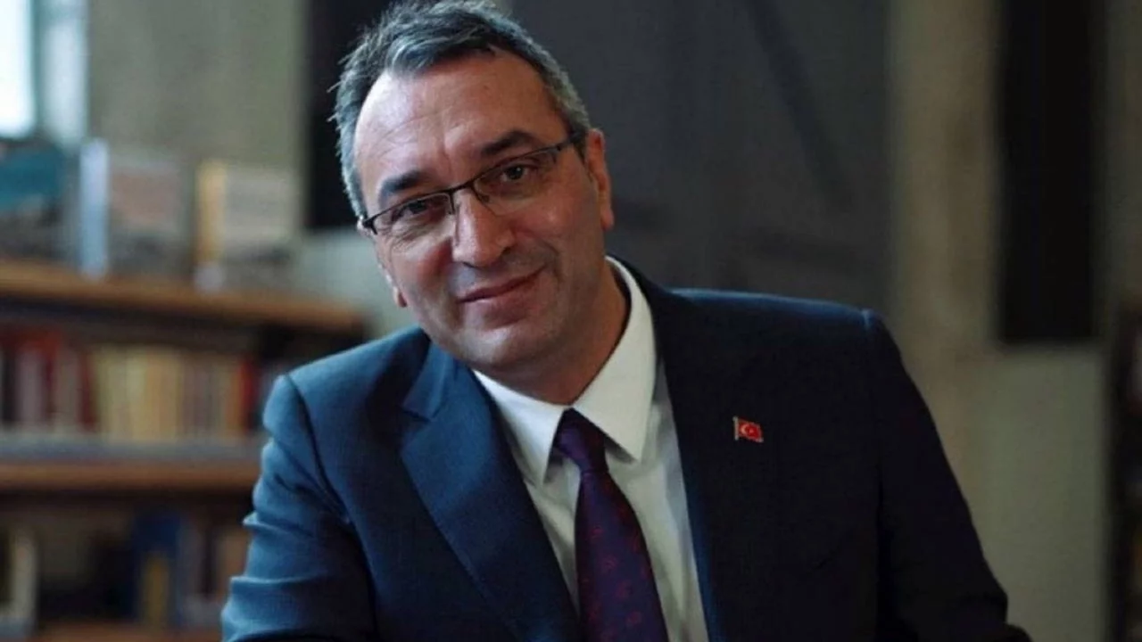 Mahir Polat, İBB Genel Sekreter Yardımcılığı görevine döndü