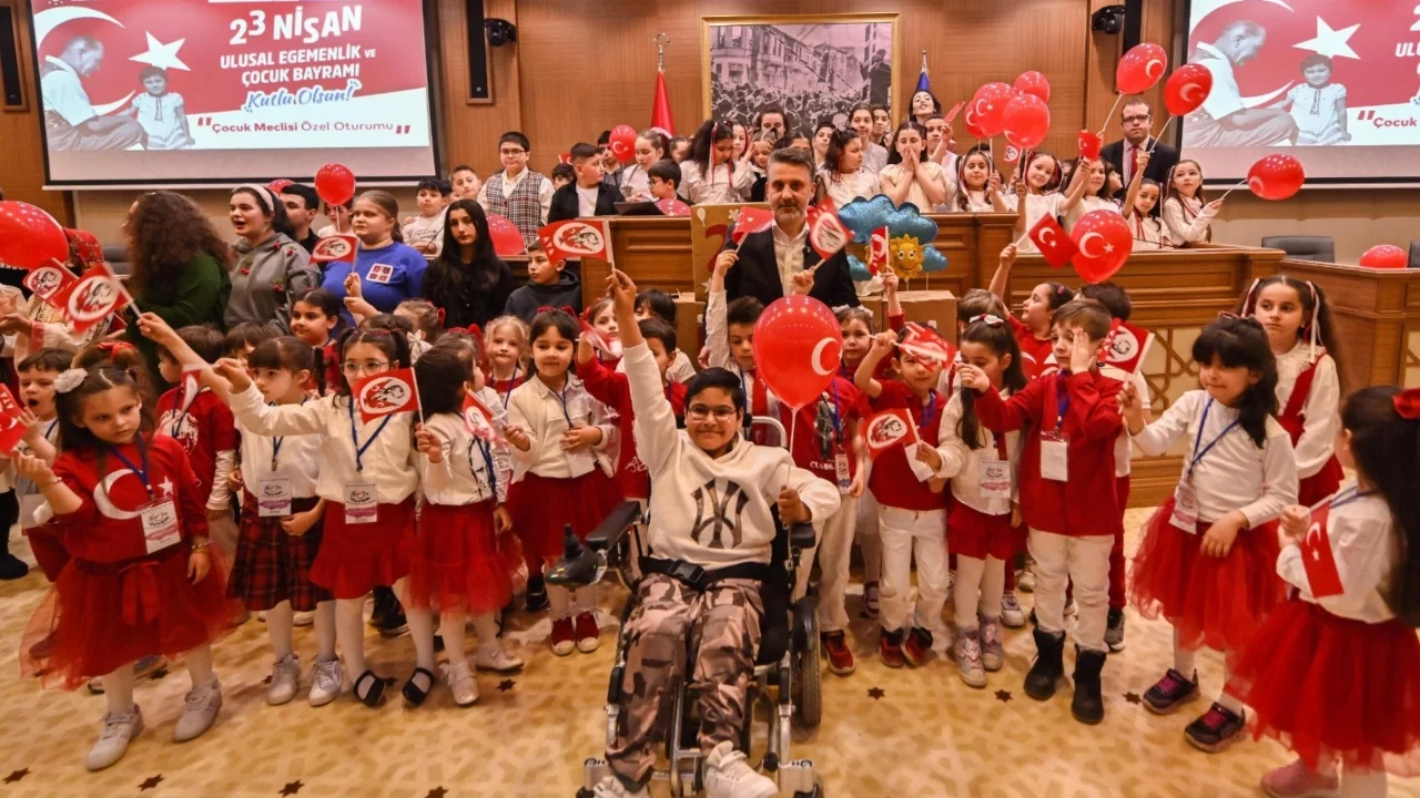 Bursa Büyükşehir Meclisi'nde bu kez çocuklar konuştu