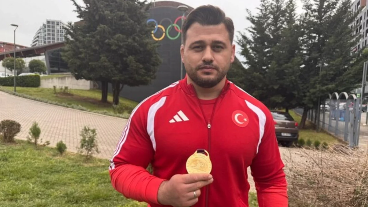 Milli güreşçi Rıza Kayaalp: Bu rekoru ülkeme kazandırmak en büyük hayalimdi, başardım