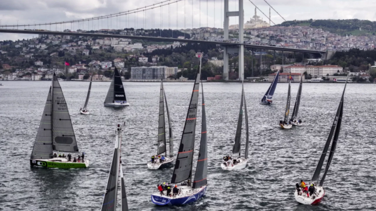 Cumhurbaşkanlığı 7. Uluslararası Yat Yarışları'nda Ulusal Egemenlik Kupası başladı