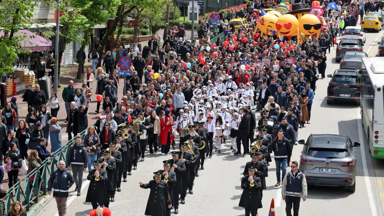 Bursa'da 23 Nisan coşkuyla kutlandı
