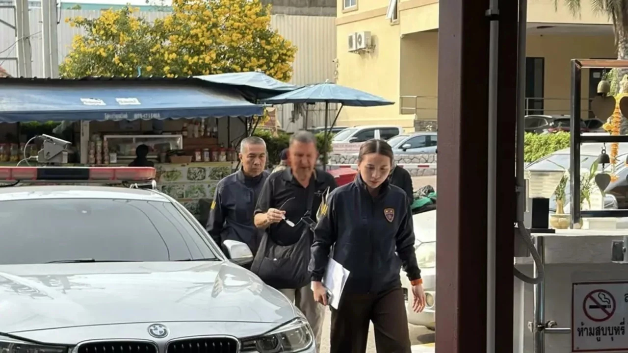 Firari müteahhit Tayland'da yakalandı