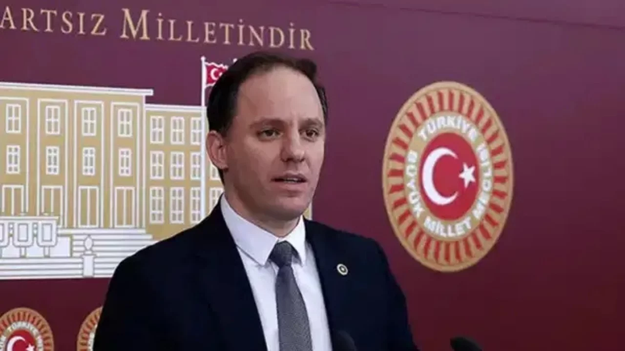 CHP'li Yavuzyılmaz: 'AK Parti şimdi de gözünü Bursa'daki ücretsiz otoyollara dikti'