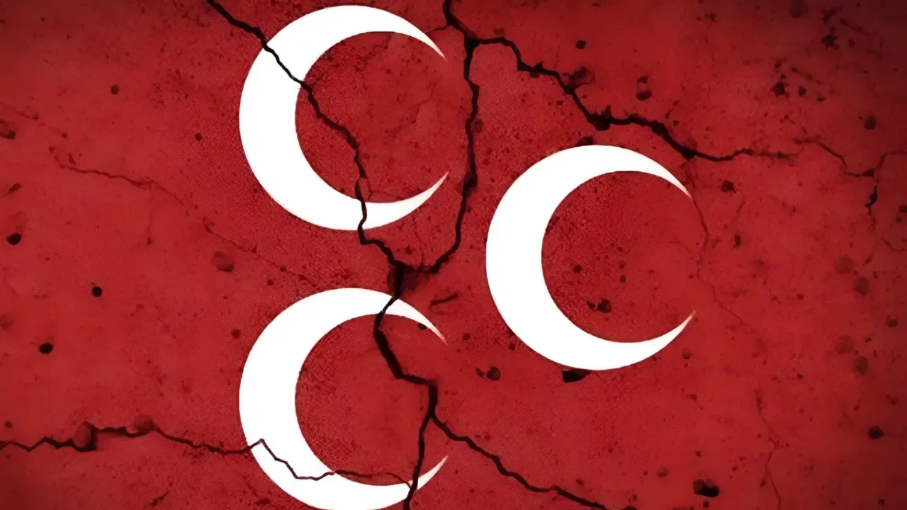 MHP'de 2 il teşkilatı daha feshedildi!