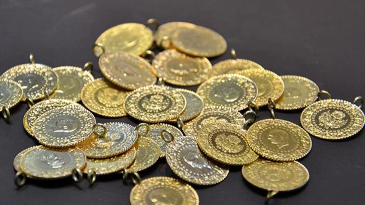 Altın haftalık gerilemeye yöneldi