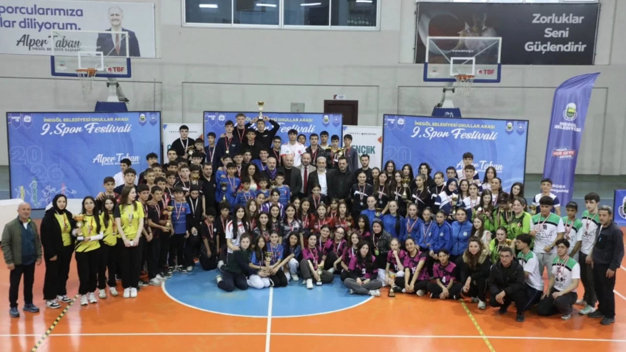 Puanlı atletizmde kupalar sahiplerini buldu