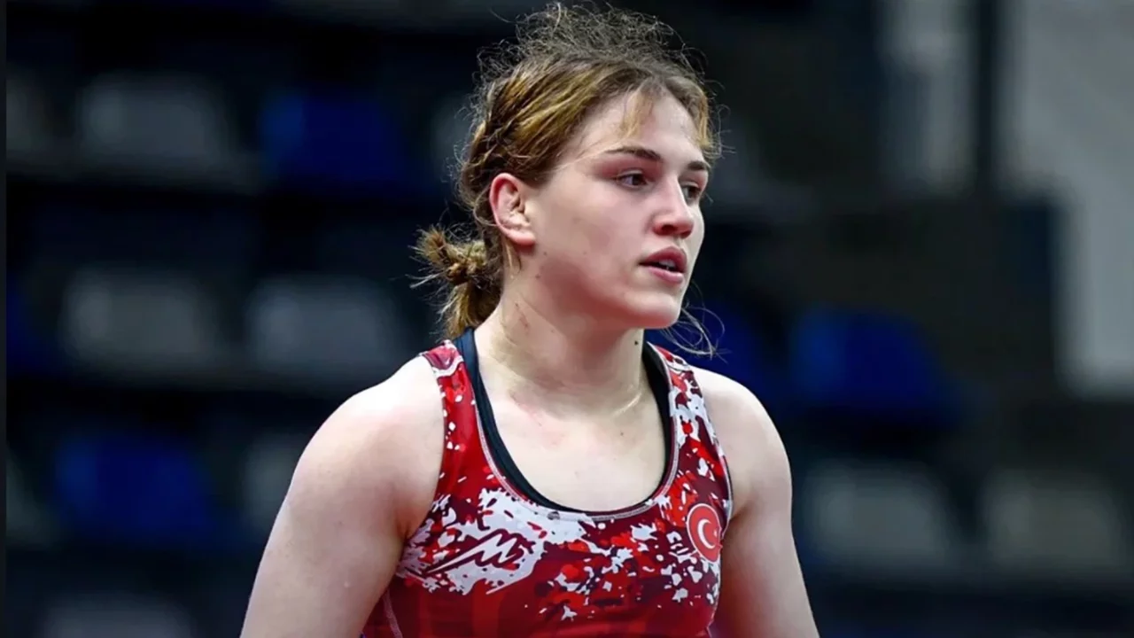 Milli güreşçi Beyza Nur Akkuş, Avrupa Şampiyonası'nda bronz madalya aldı