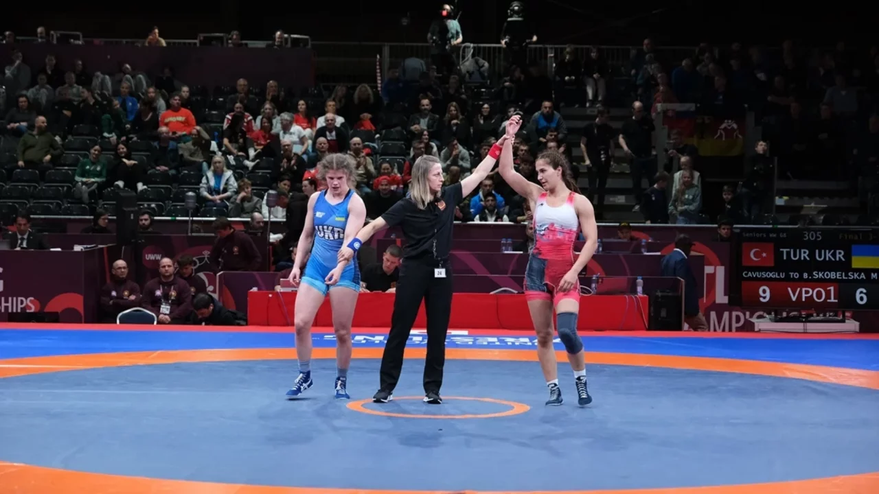 Milli güreşçi Buse Tosun Çavuşoğlu, bronz madalya elde etti