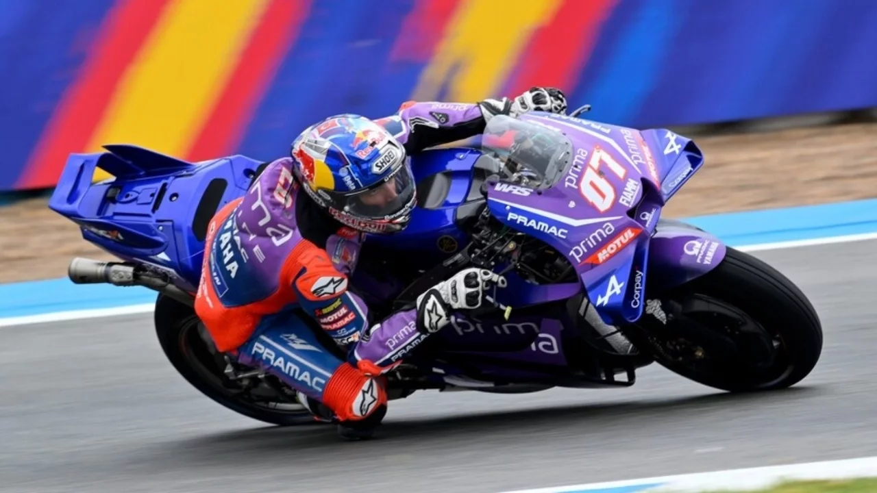 Toprak Razgatlıoğlu, İspanya'daki MotoGP'nin sprint yarışında kaza yaptı